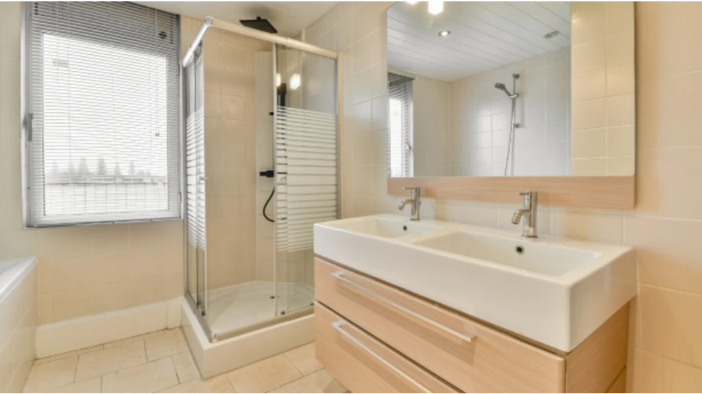 Rekonštrukcia bytového jadra v paneláku: 5 krokov k vysnívanej kúpeľni