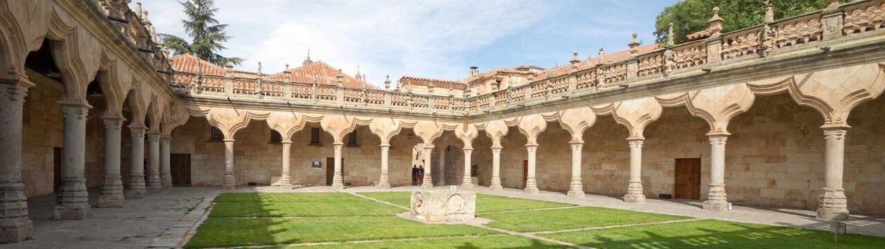 salamanca-nadvorie.jpg Nádvorie v University of Salamanca