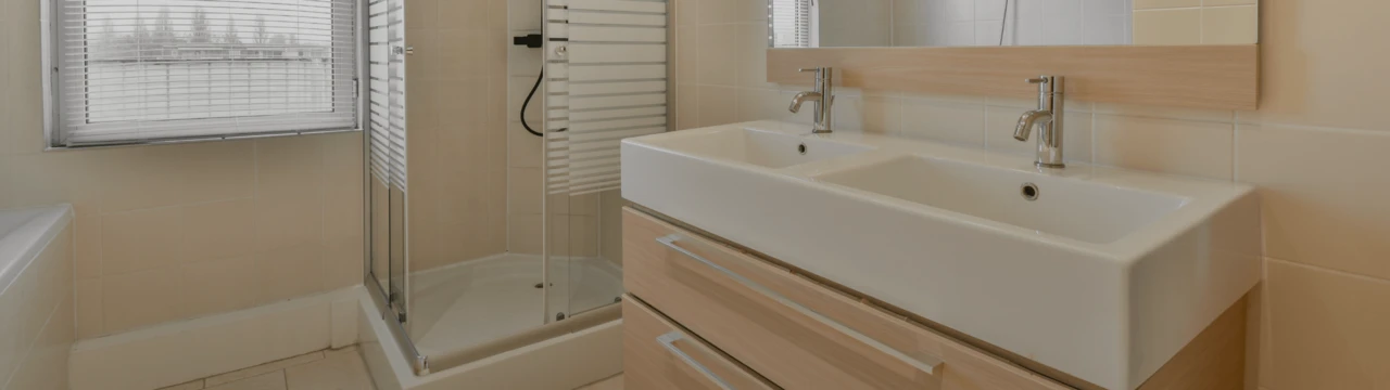 Rekonštrukcia bytového jadra v paneláku: 5 krokov k vysnívanej kúpeľni