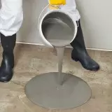 Liatie nivelitu na podlahu Liatie nivelitu na podlahu