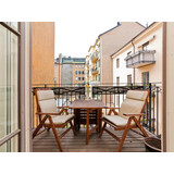 Posedenie na balkóne Posedenie pre dvojicu na balkóne