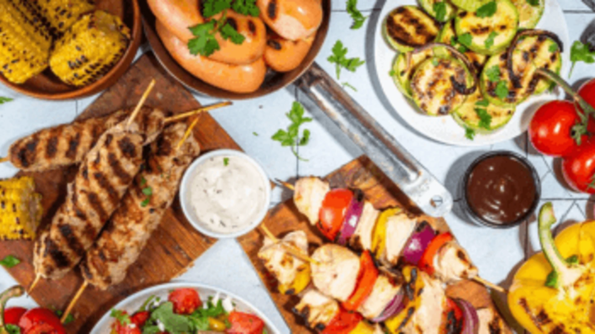 Ugrilované mäso a zelenina.