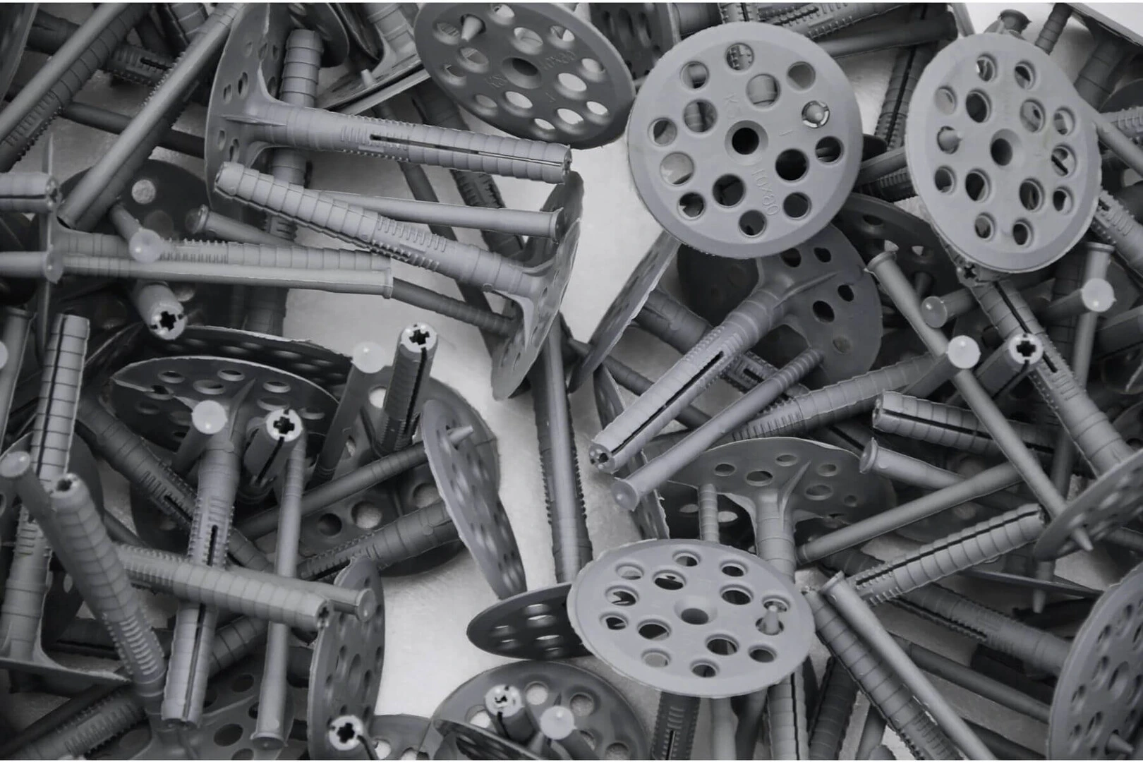 Kotvy na uchytenie zateplenia