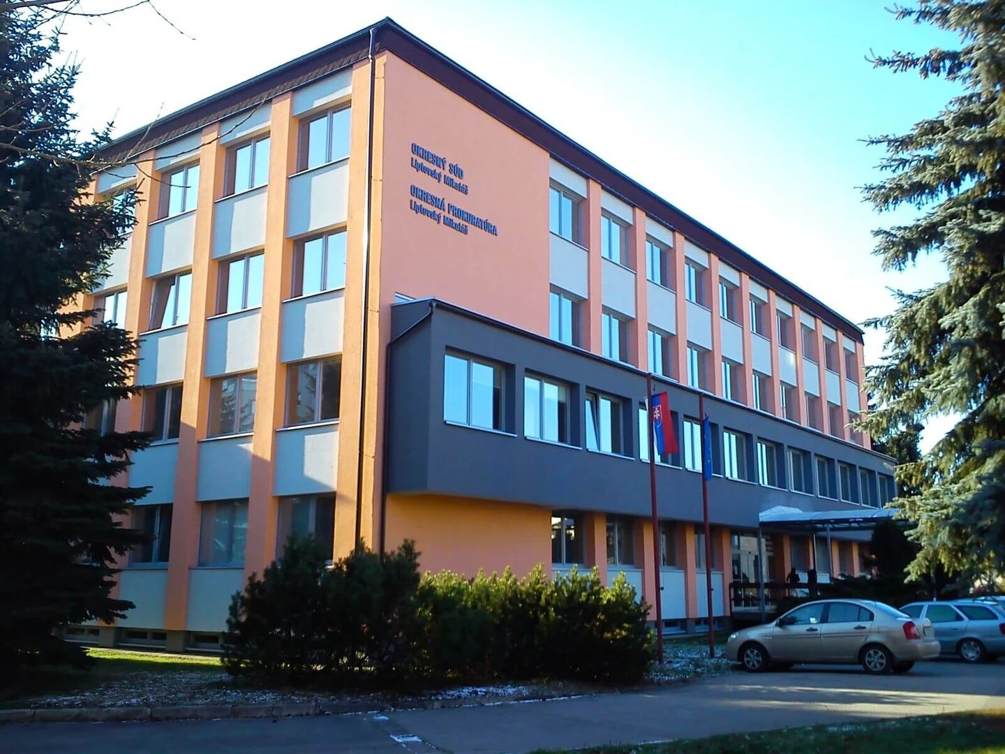 Okresný súd a okresná prokuratúra