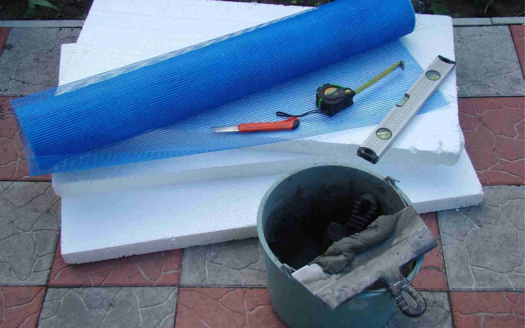 Náradie na zhotovenie výstužnej vrstvy