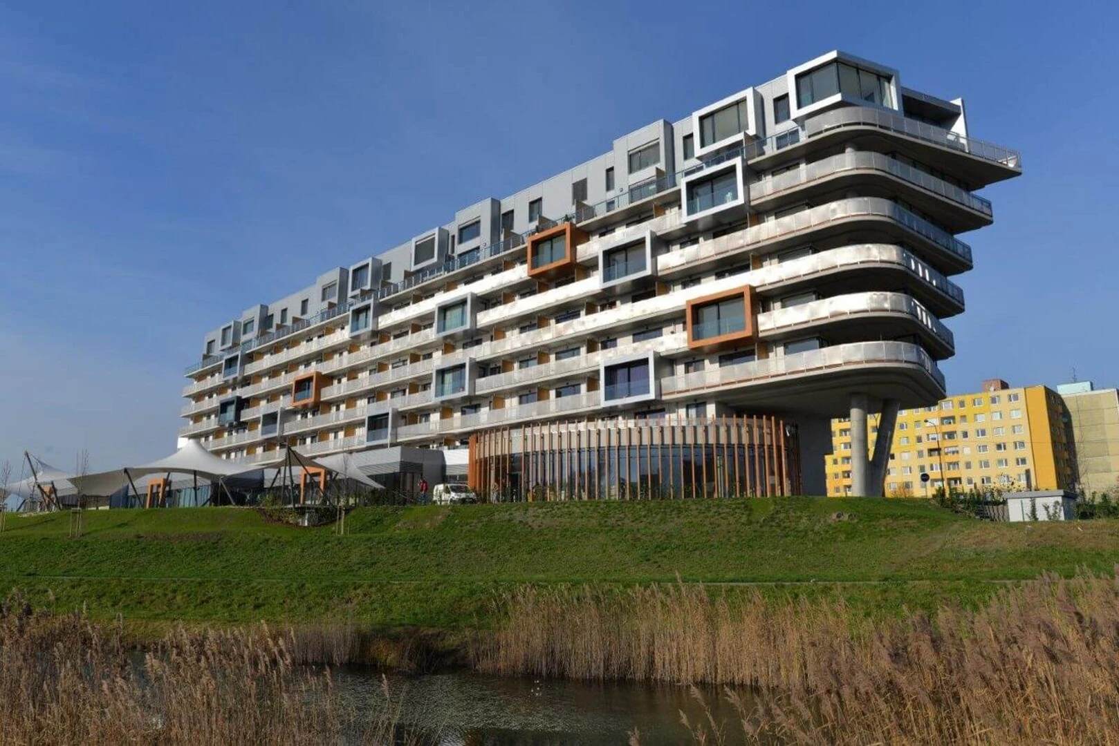 Polyfunkčný bytový dom Petržalka City