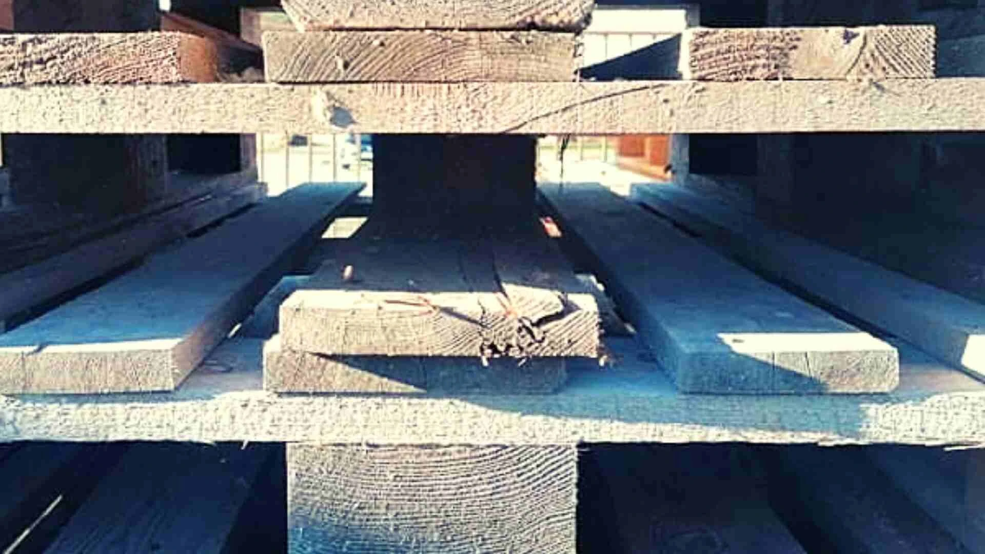 Chýbajúci hranol na palete