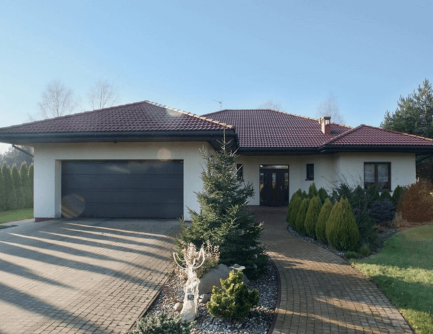 Prístupová cesta rodinného domu.