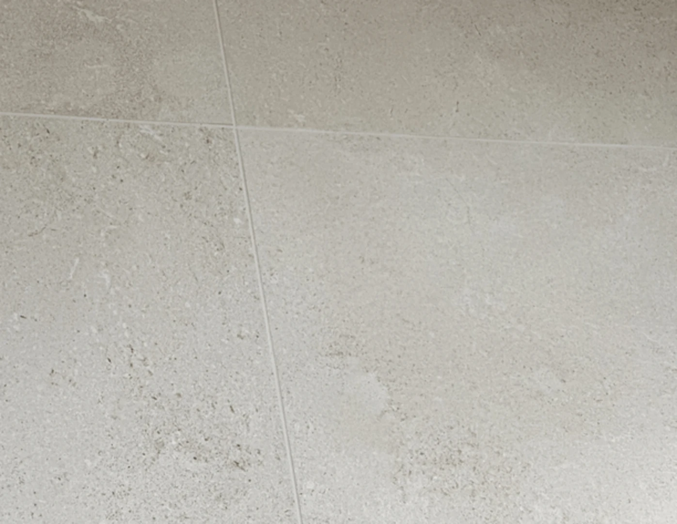 Vyčistené špáry v kúpeľni.