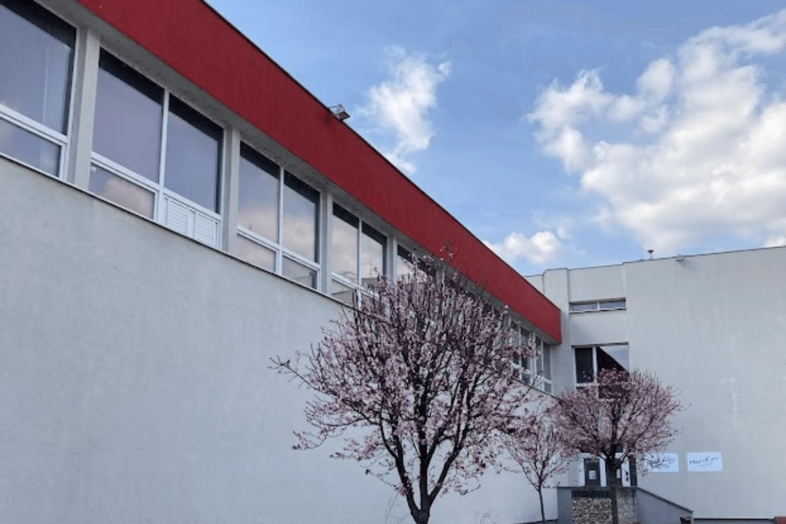 Francúzska škola a Súkromná športová stredná odborná škola