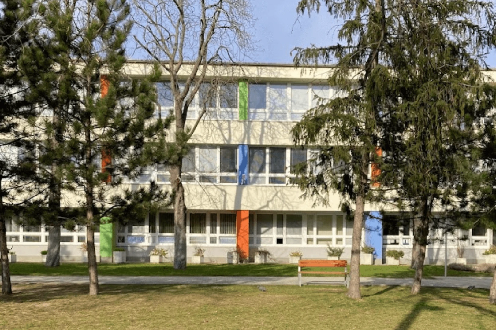 Základná škola s materskou školou Za kasárňou