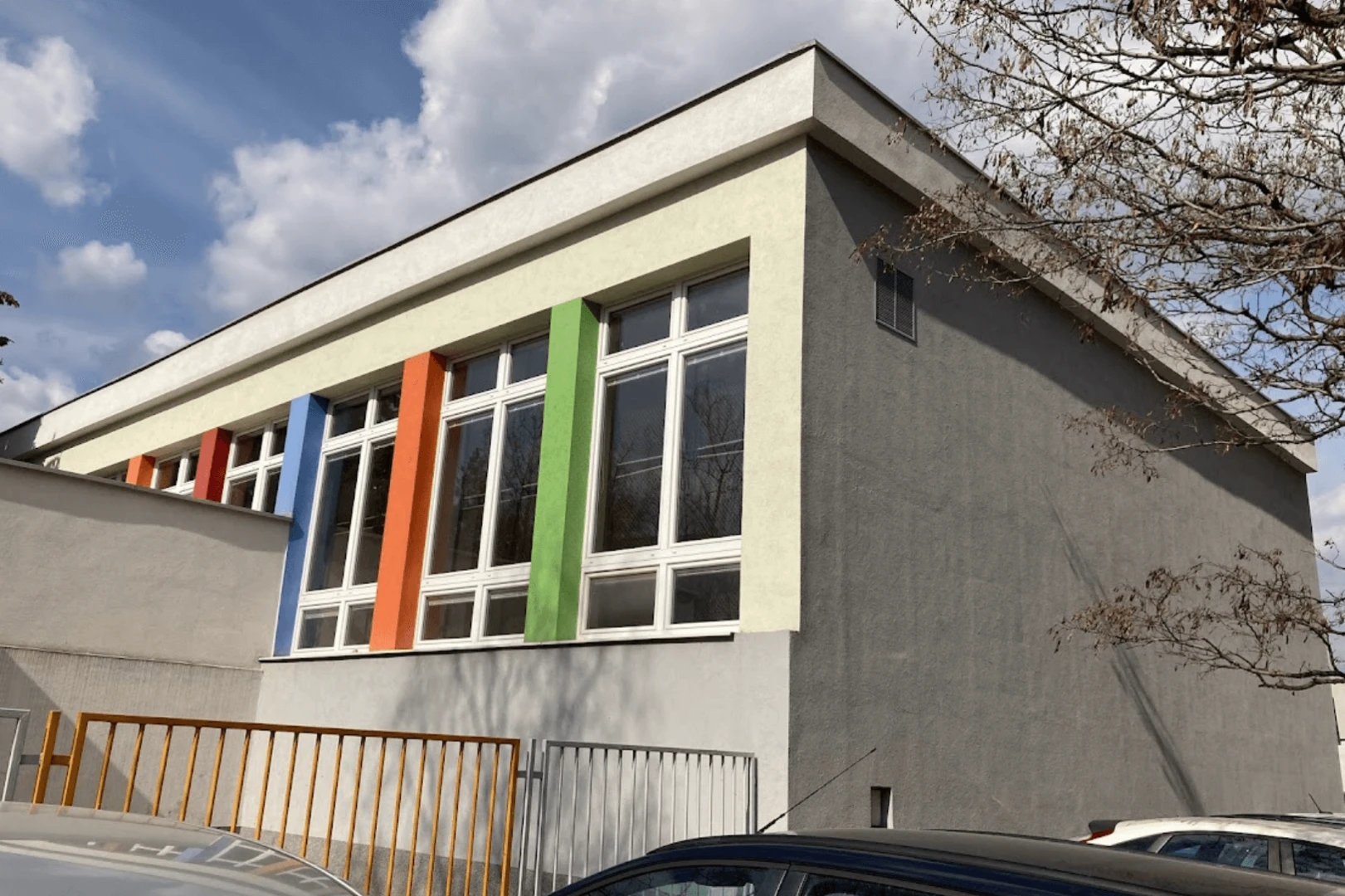 Základná škola s materskou školou Za kasárňou