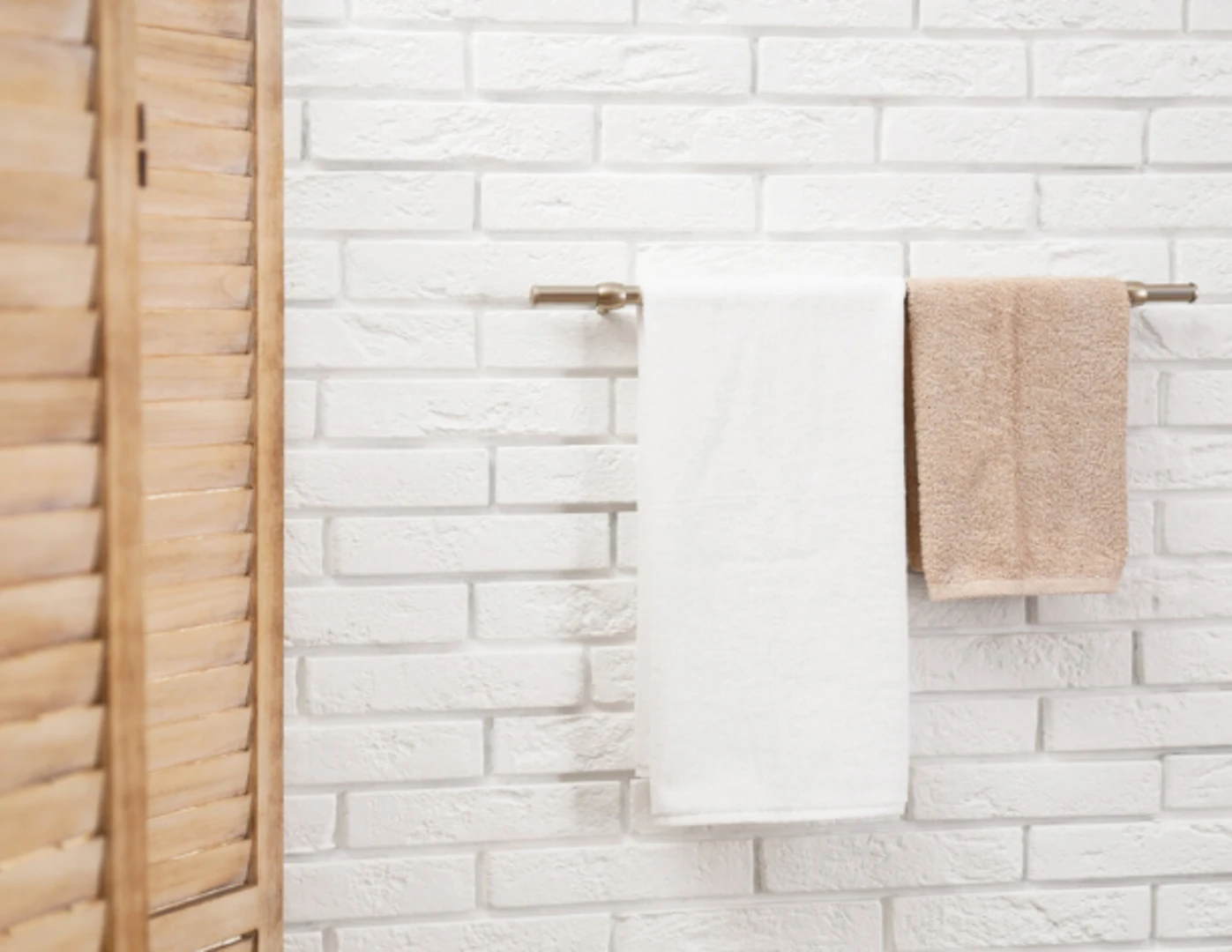 Držiak na uteráky v kúpeľni.