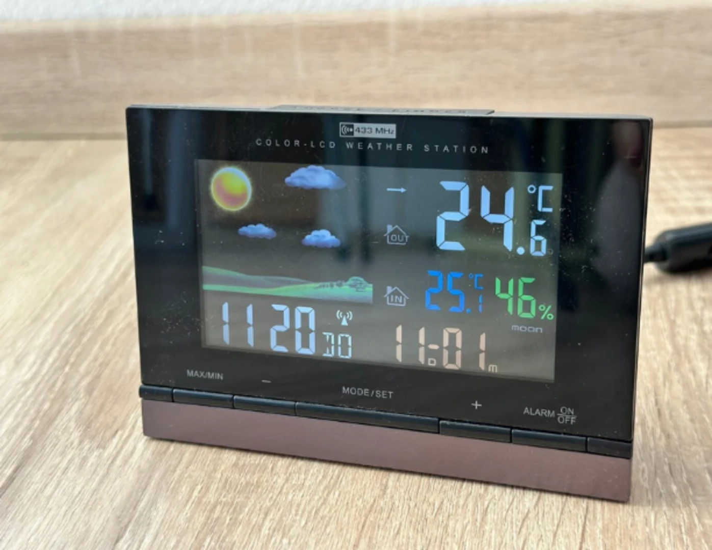 46 % vlhkosť zobrazená na domácej meracej stanici.