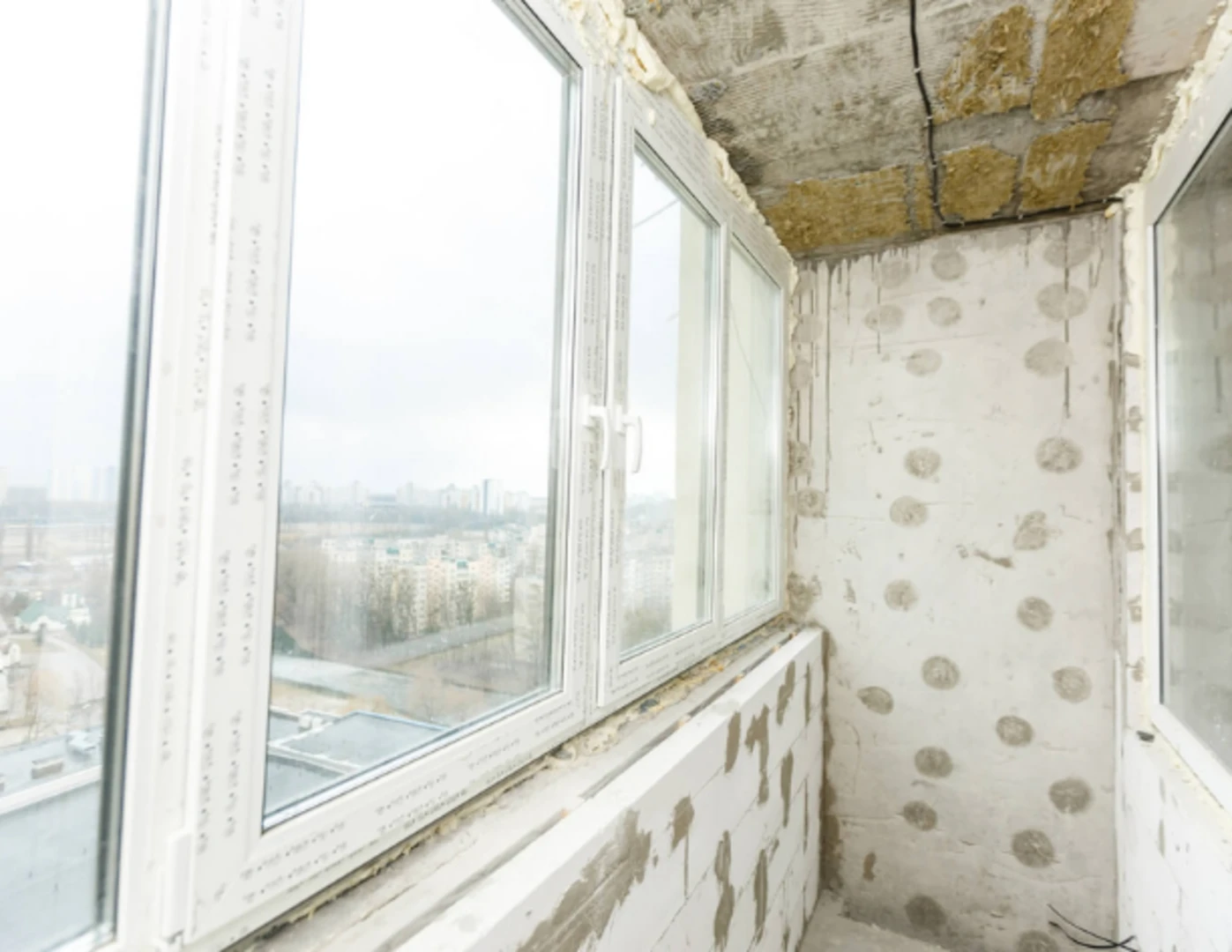 Rekonštrukcia balkóna v panelovom dome.