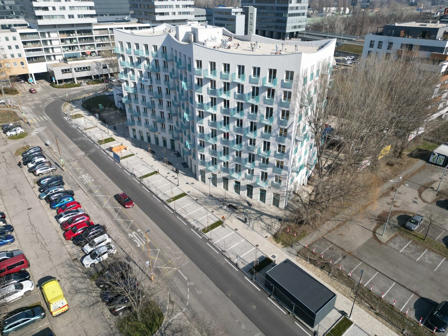 Nájomné bývanie, Muchovo námestie, Petržalka, Bratislava 1