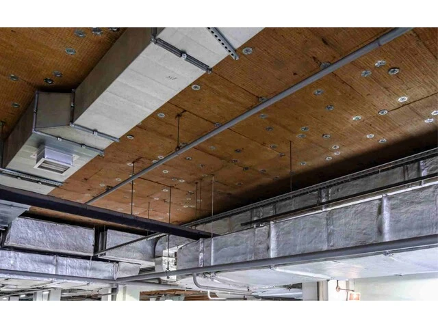 Kotvenie izolačných dosiek na strope kovovými kotvami