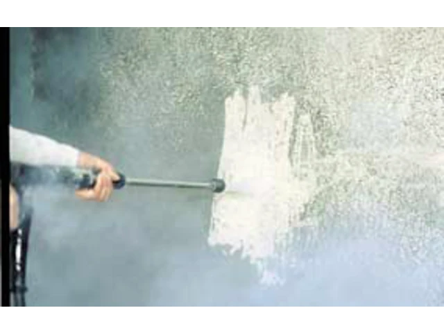 Čistenie fasády vysokotlakovou vodou