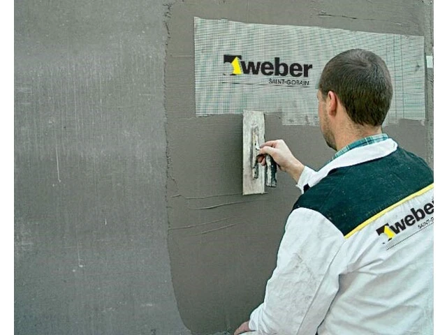 Nanášanie stierkového tmelu