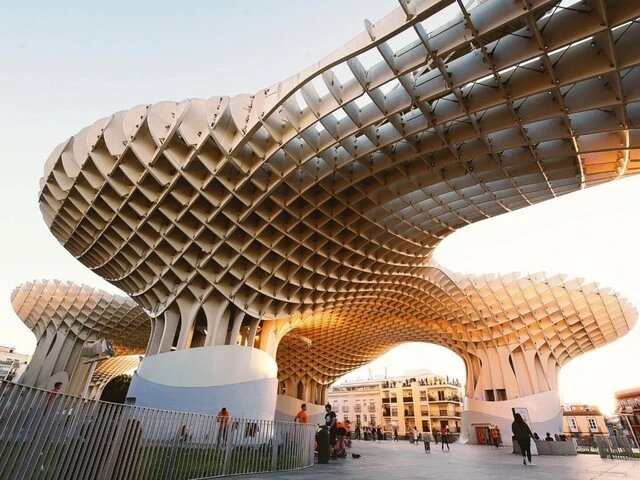 Antikvárium Metropol Parasol v Seville