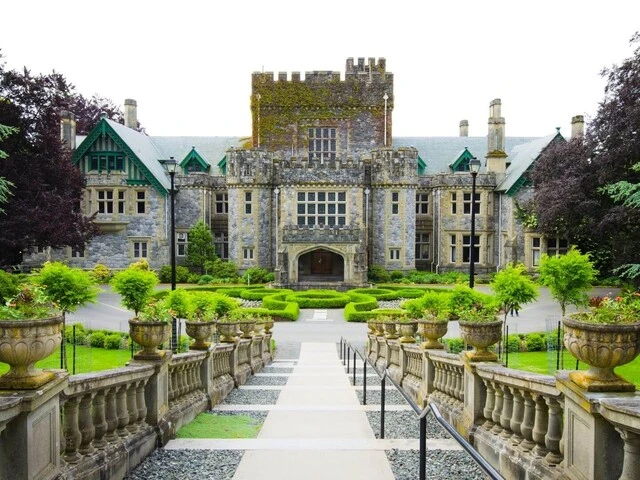 Hrad Hatley Castle v Royal Roads University