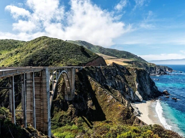 Most Bixby Bridge pri kalifornskom pobreží