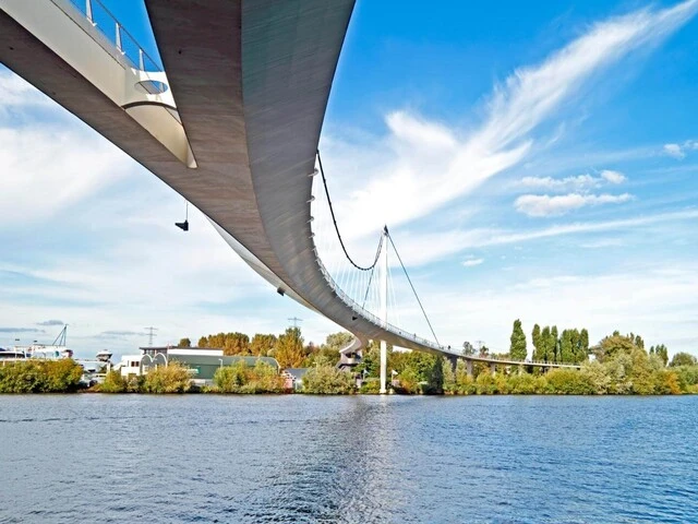 Most Nescio v Amsterdame