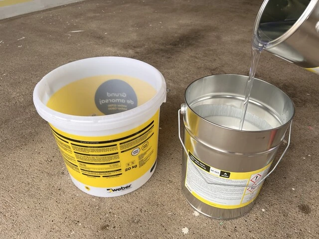 Pridanie druhej zložky epoxidu