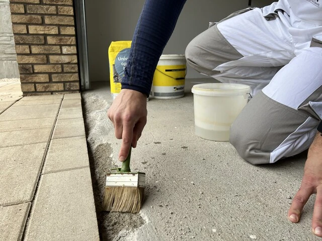 Navlhčenie a napenetrovanie podkladu