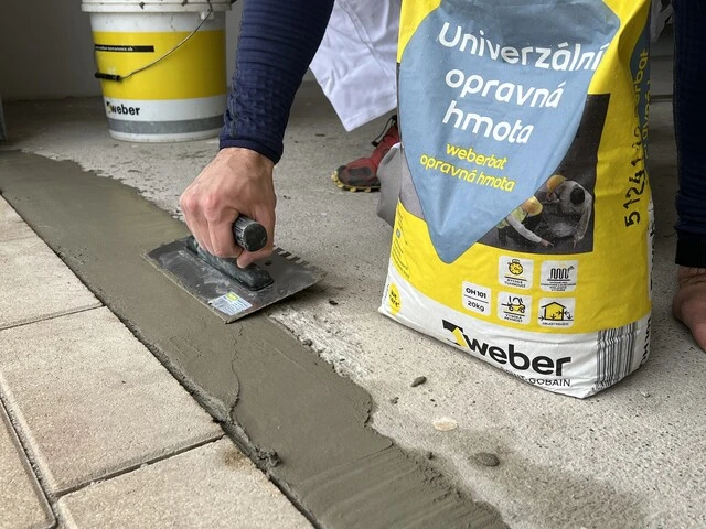 Príprava podkladu murárskou lyžicou