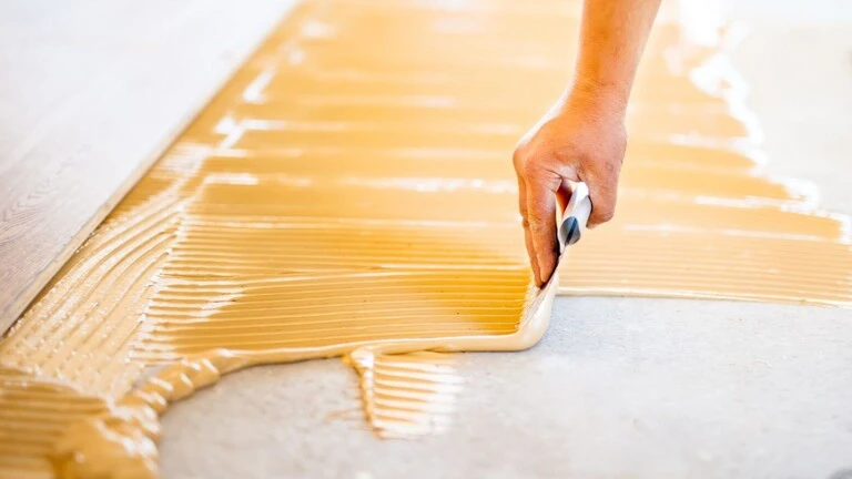 Flexibilné lepidlá