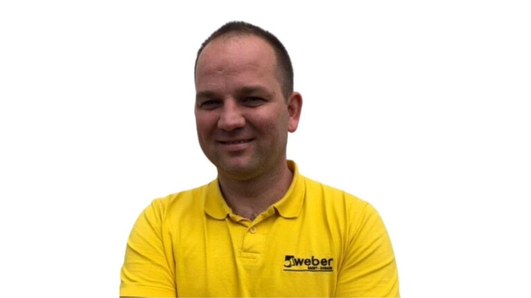 Peter Cirner - produktový manažér v žltom tričku Weber